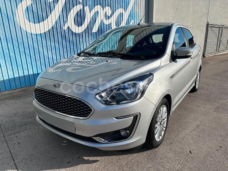 Gris / plata Usado 2019 Ford Ka Plus Ultimate Utilitario | 11.950 € (Un poco caro) - Imagen 1/4