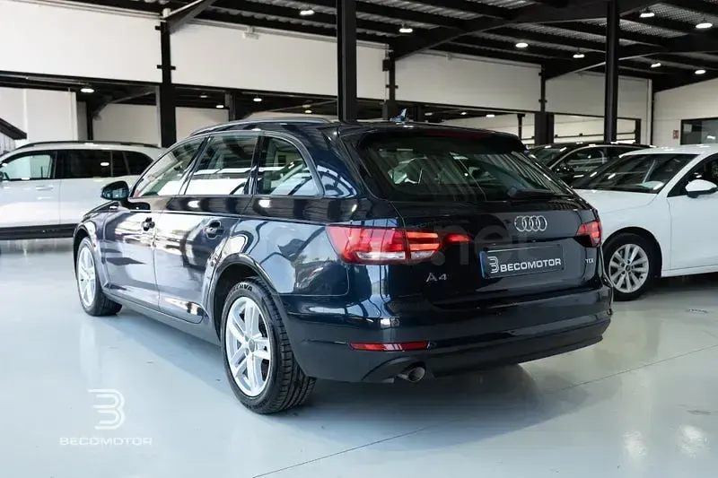 Usado Audi A4 150 CV (110 kW) 2017 Azul Familiar