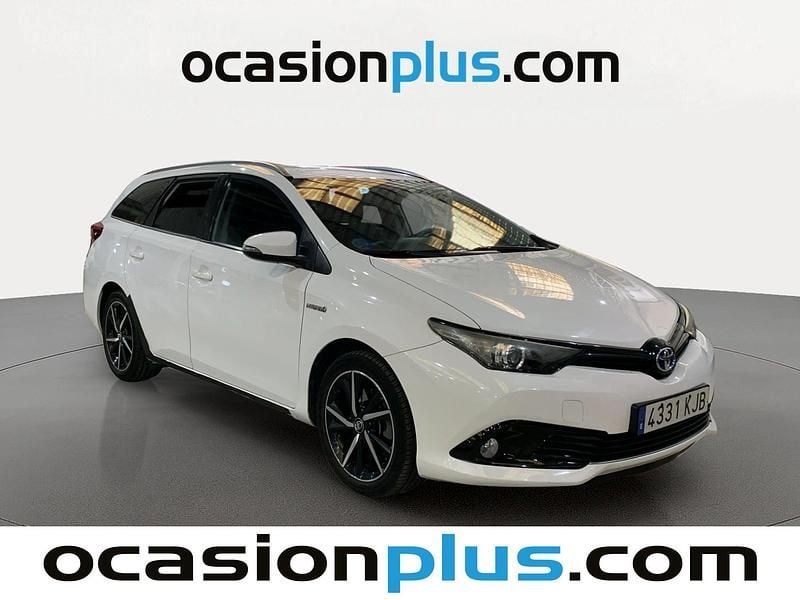 Usado Toyota Auris Edition 136 CV (100 kW) 2018 Blanco Familiar