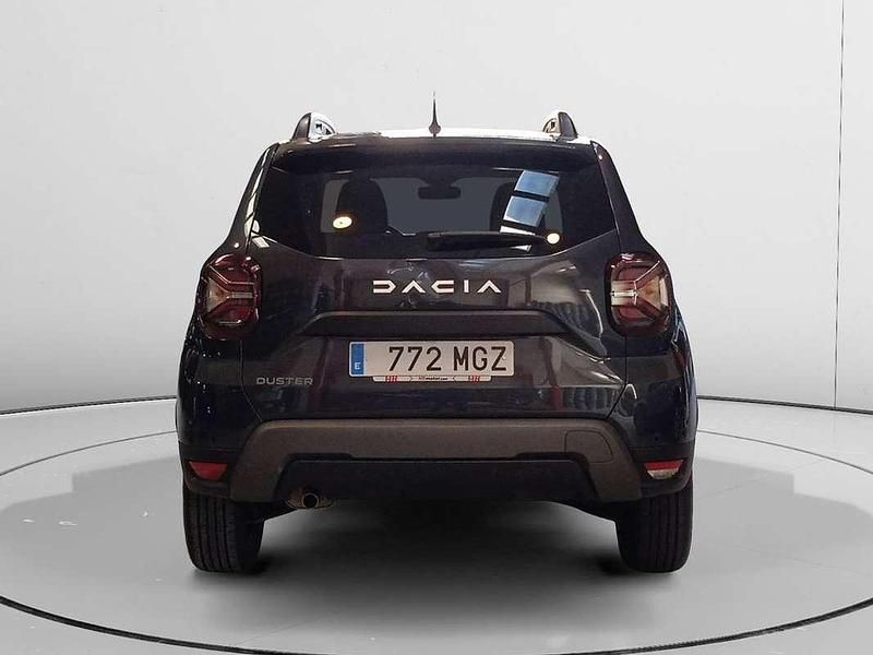 Usado Dacia Duster Journey 101 CV (74 kW) 2023 Gris SUV