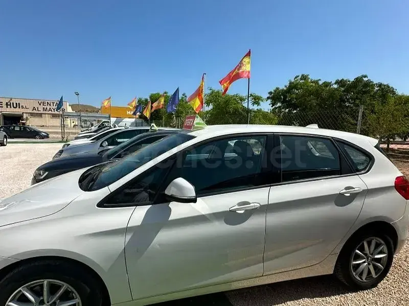 Usado BMW 218 Active Tourer Comfort Edition 150 CV (110 kW) 2014 Blanco Monovolumen