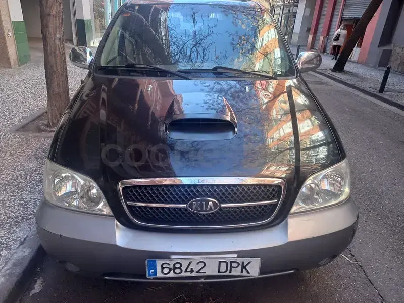 Usado Kia Carnival LX 144 CV (105 kW) 2005 Verde Monovolumen