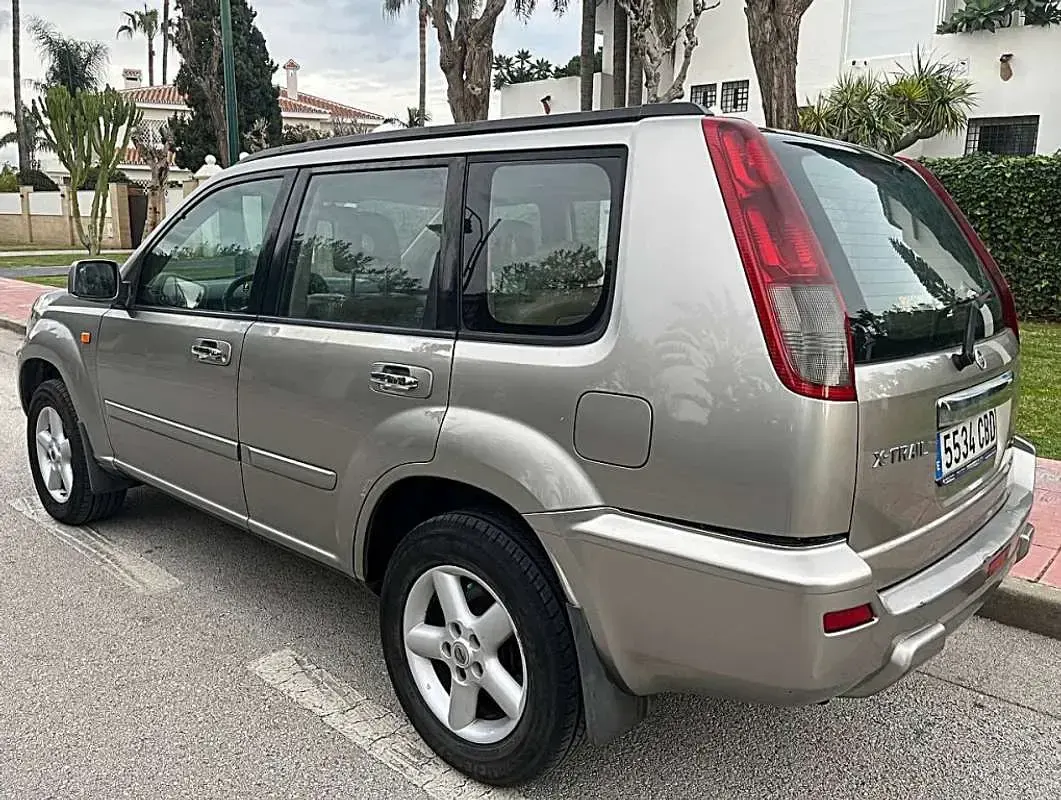 Usado Nissan X-Trail 114 CV (83 kW) 2002 Beige SUV