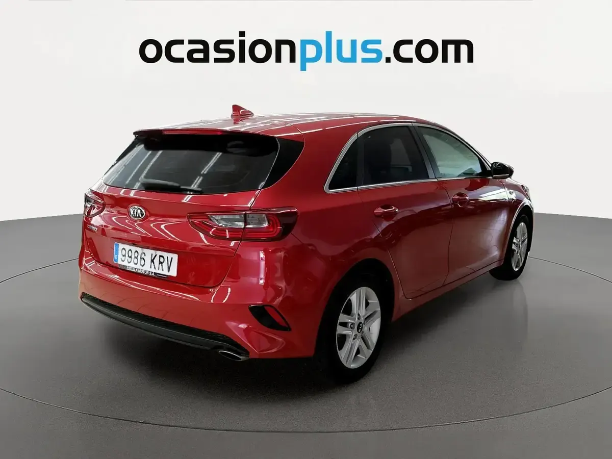 Usado Kia Ceed 115 CV (84 kW) 2018 Azul Utilitario