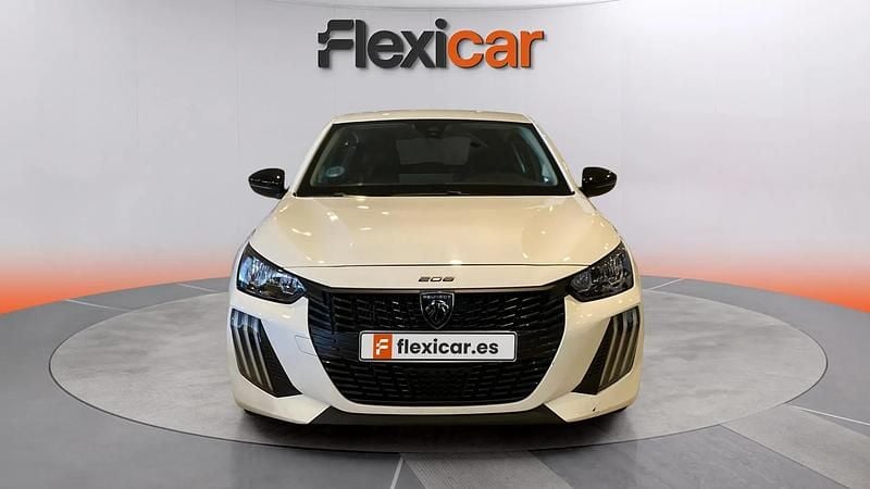 Usado Peugeot 208 Allure 102 CV (75 kW) 2024 Blanco Utilitario