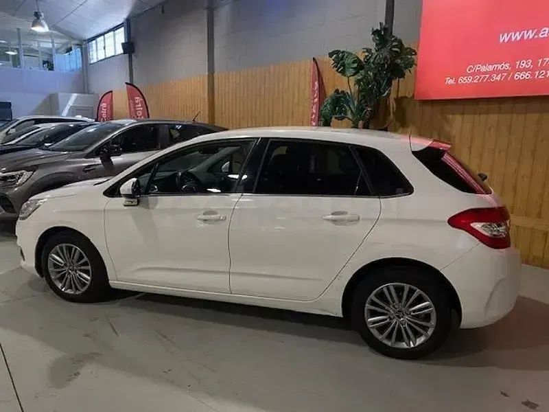 Usado Citroën C4 Seduction 112 CV (82 kW) 2011 Blanco Berlina
