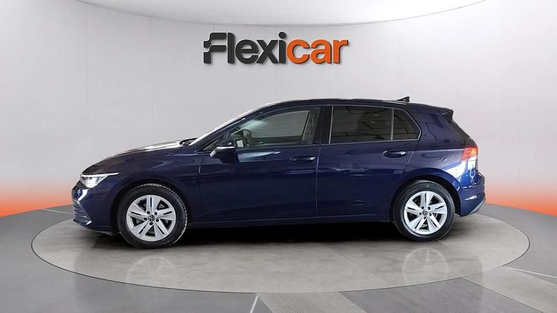 Usado VW Golf VIII Life 116 CV (85 kW) 2021 Azul Berlina
