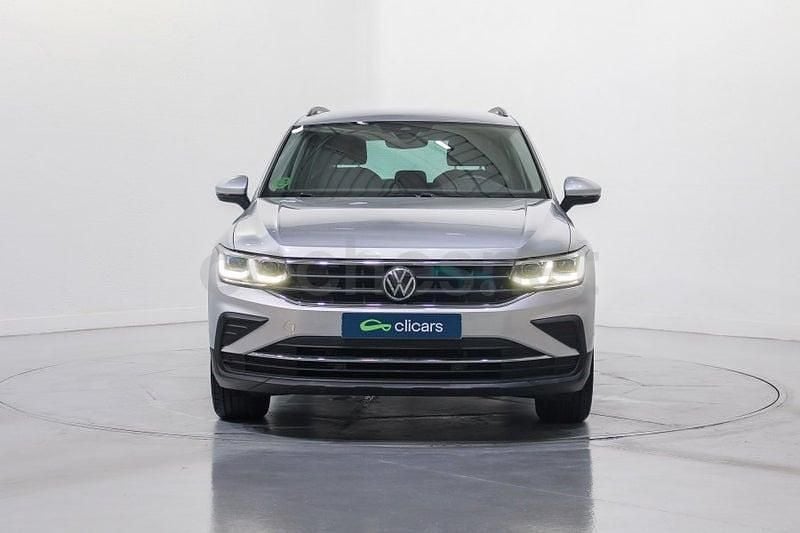 Usado VW Tiguan Allspace Life 150 CV (110 kW) 2022 Gris / plata SUV