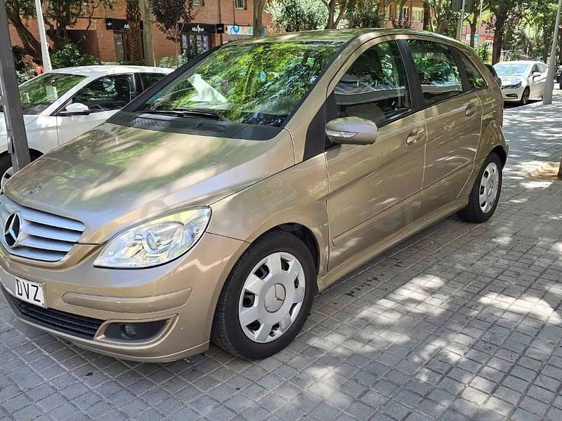 Usado Mercedes B200 136 CV (100 kW) 2006 Amarillo Monovolumen