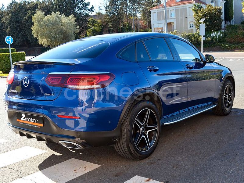 Usado Mercedes GLC220 AMG 194 CV (142 kW) 2020 Azul Coupe