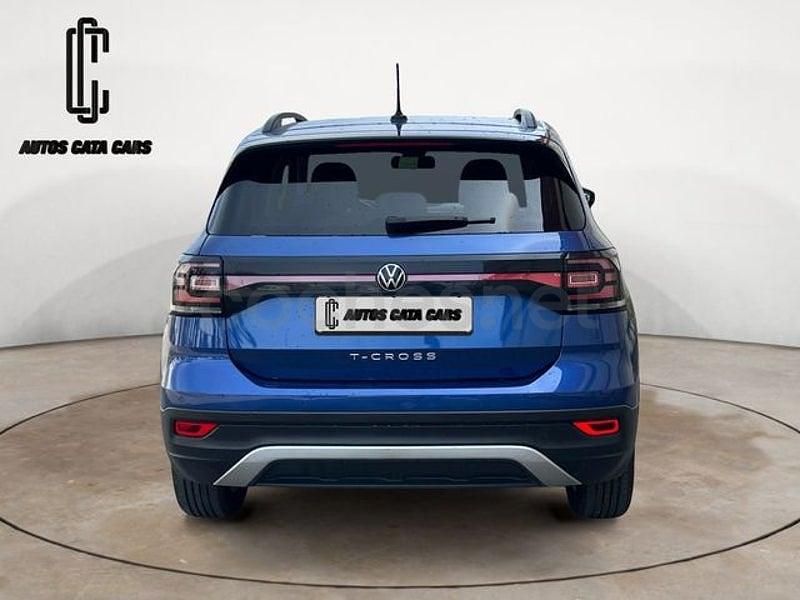 Usado VW T-Cross Advance 95 CV (69 kW) 2021 Azul SUV