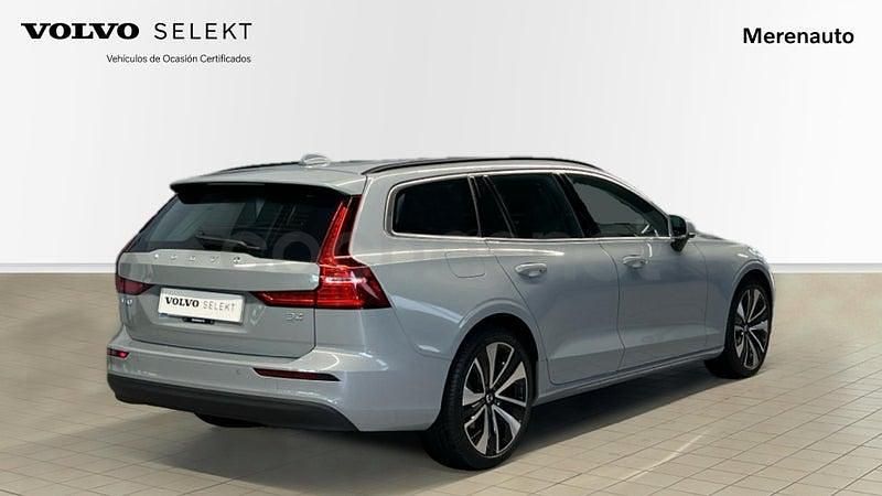 Usado Volvo V60 Core 197 CV (144 kW) 2025 Gris / plata Familiar