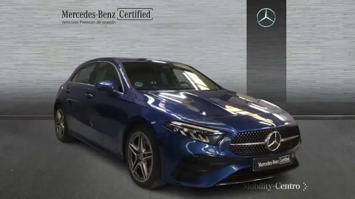 Usado Mercedes A180 109 CV (80 kW) 2024 Azul Utilitario