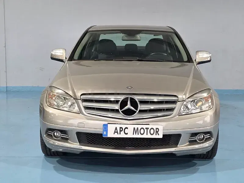 Usado Mercedes C220 Avantgarde 170 CV (125 kW) 2007 Beige Berlina