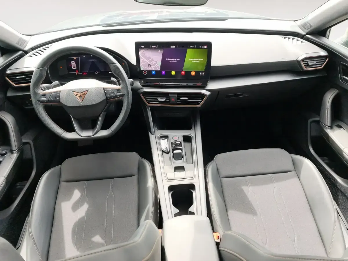 Usado Cupra Leon 190 CV (139 kW) 2024 Gris/plata