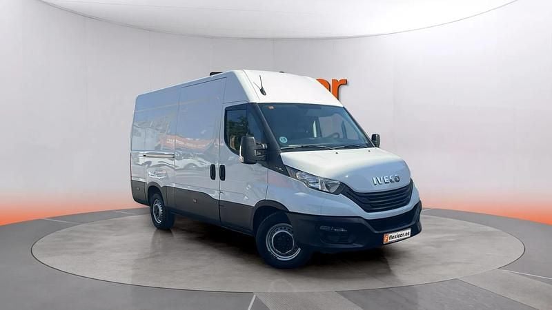 Begagnad Iveco Daily 156 HK (114 kW) 2023