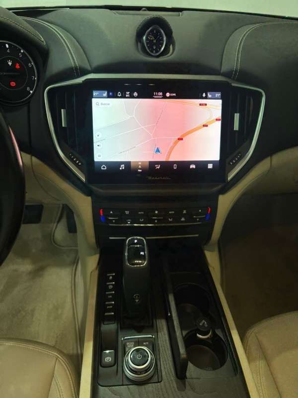 Usado Maserati Ghibli 330 CV (242 kW) 2021 Beige Coupe
