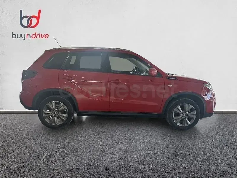 Usado Suzuki Vitara 116 CV (85 kW) 2022 Rojo SUV