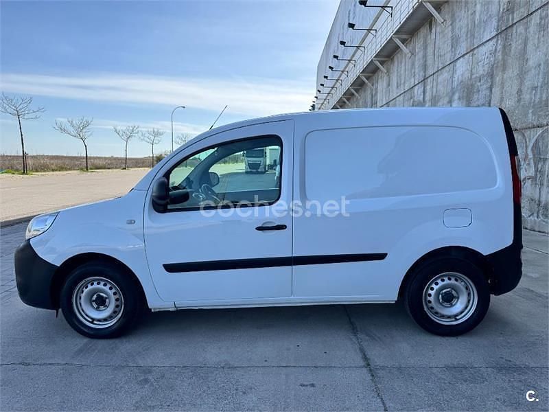 Usado Renault Kangoo 105 CV (77 kW) 2010 Blanco Monovolumen