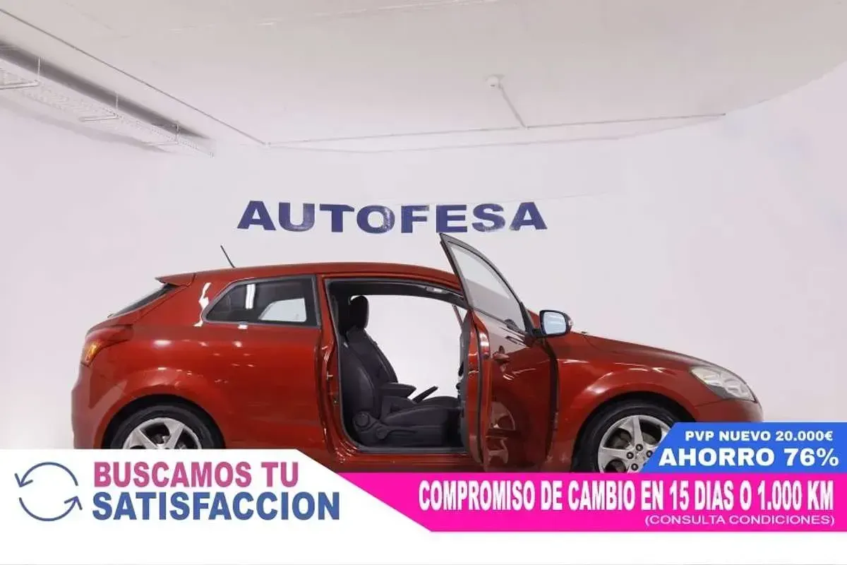 Usado Kia Ceed Active 116 CV (85 kW) 2010 Rojo Utilitario