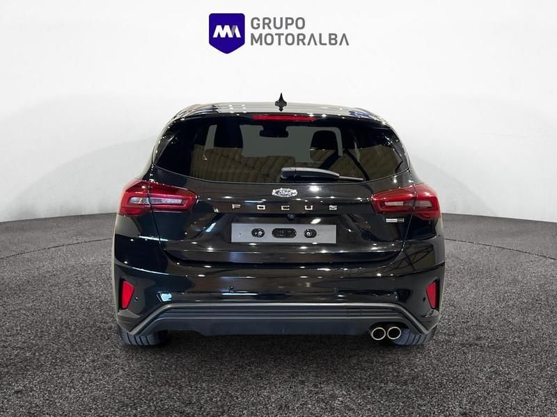 Usado Ford Focus ST-Line 155 CV (114 kW) 2023 Negro Familiar