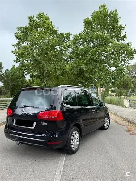 Usado VW Sharan Sport 140 CV (102 kW) 2012 Negro Monovolumen