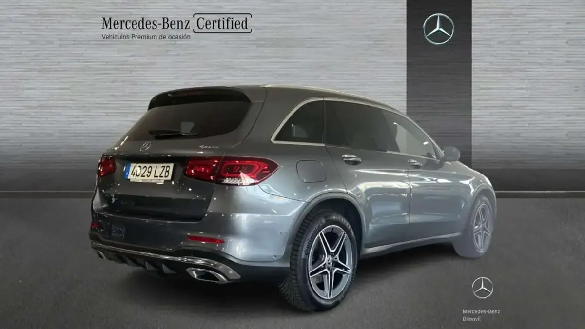 Usado Mercedes GLC220 AMG line 194 CV (142 kW) 2022 Gris SUV