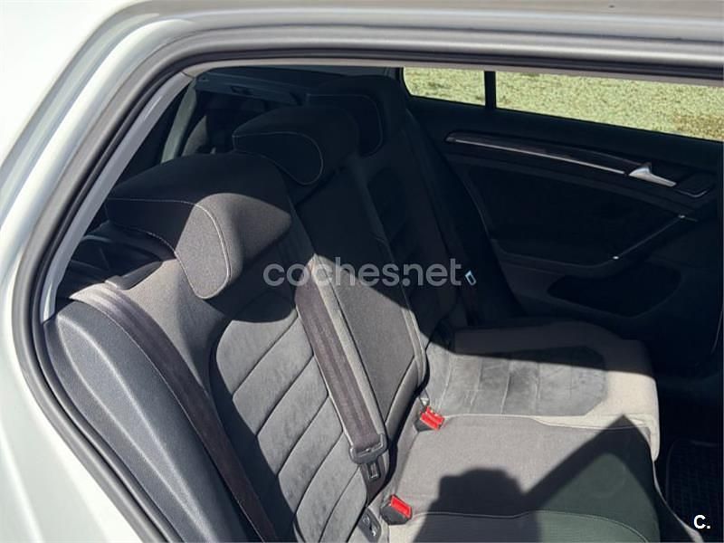 Usado VW Golf VII Advance 140 CV (102 kW) 2013 Blanco Berlina