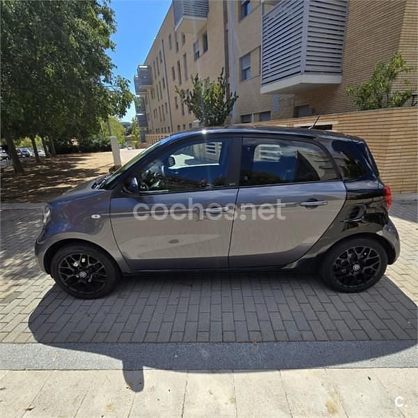 Usado Smart ForFour Passion 90 CV (66 kW) 2016 Gris / plata Utilitario