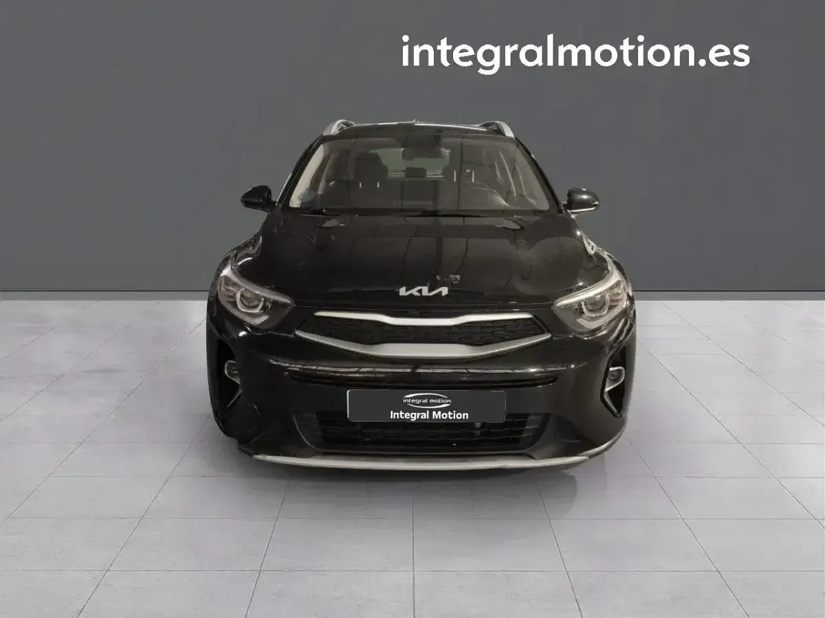 Usado Kia Stonic 100 CV (73 kW) 2022 Negro SUV