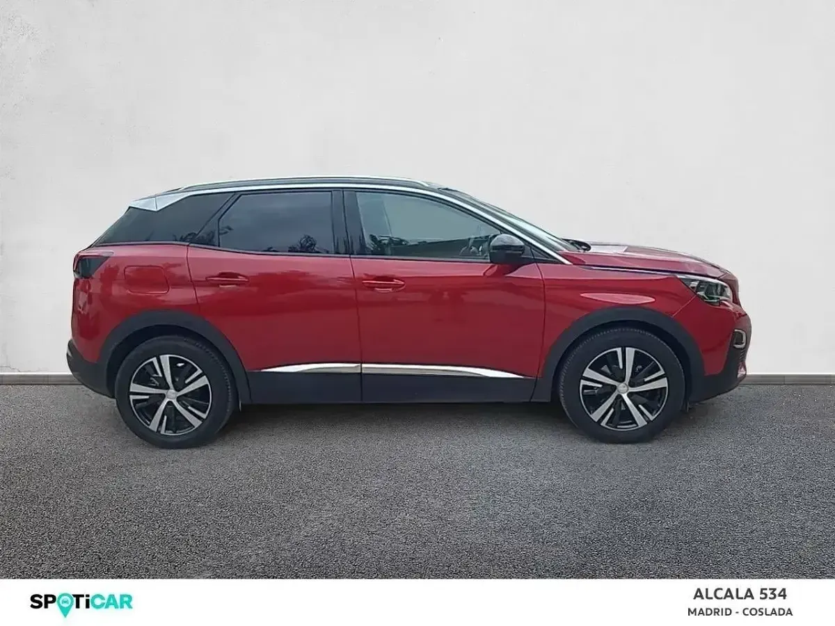 Usado Peugeot 3008 Allure 130 CV (95 kW) 2019 Rojo SUV