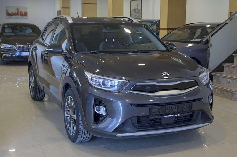 Usado Kia Stonic 110 CV (80 kW) 2017 Gris SUV