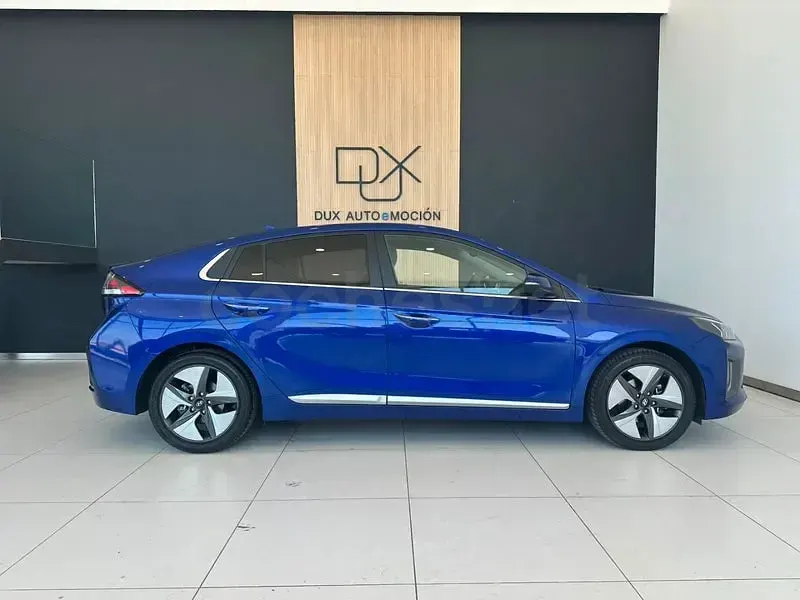 Usado Hyundai Ioniq 141 CV (103 kW) 2022 Azul Utilitario