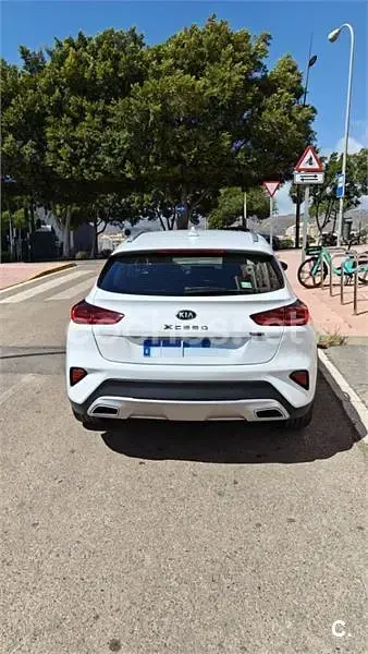 Usado Kia XCeed 136 CV (100 kW) 2021 Blanco SUV