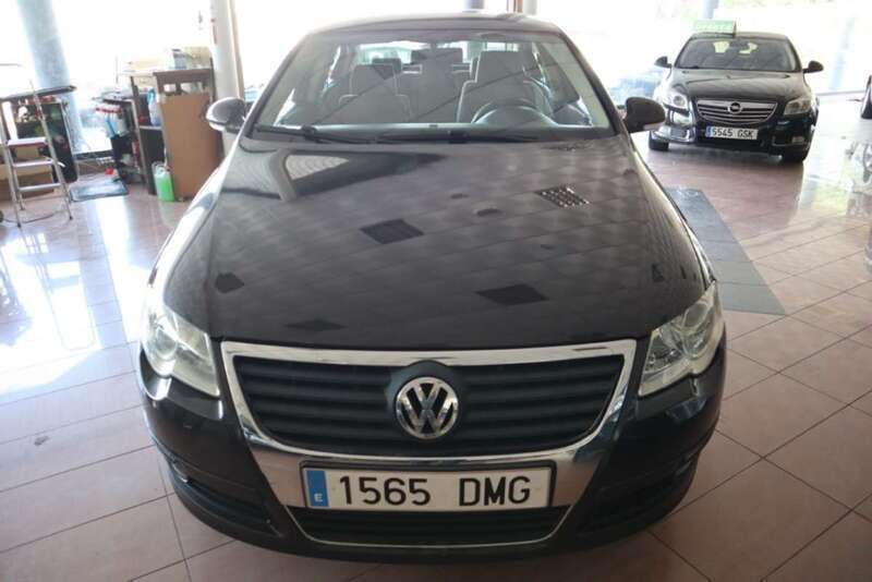 Negro Usado 2007 VW Passat Sportline Berlina | 4500 € (Buen precio) - Imagen 1/4