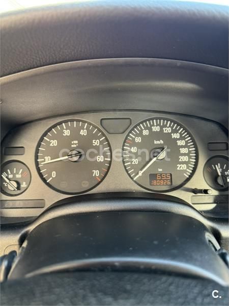 Gris / plata Usado 2002 Opel Astra Club Berlina | 1500 € (Precio justo) - Imagen 1/4