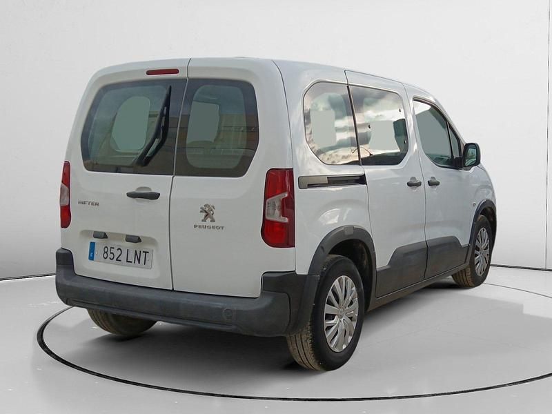 Usado Peugeot Rifter Active 131 CV (96 kW) 2019 Blanco Monovolumen