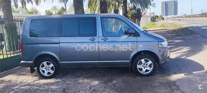 Usado VW Multivan Highline 180 CV (132 kW) 2014 Azul Monovolumen