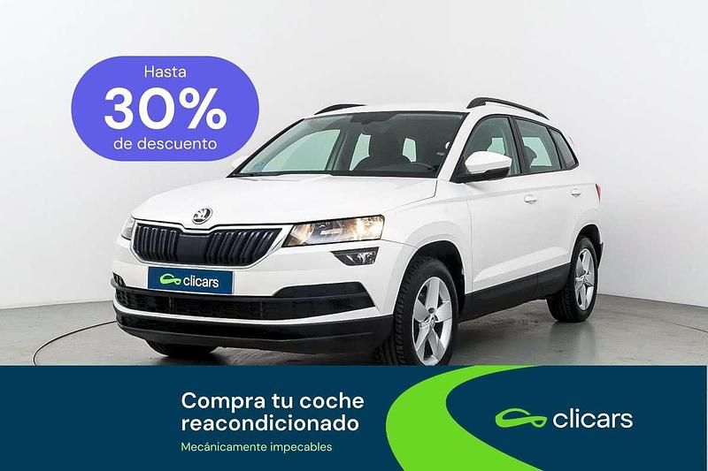 Usado Skoda Karoq Ambition 150 CV (110 kW) 2021 Blanco SUV