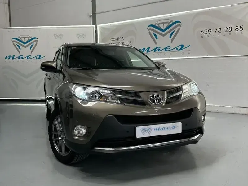 Käytetty Toyota RAV4 Advance 150 HP (110 kW) 2016 Ruskea Katumaasturi
