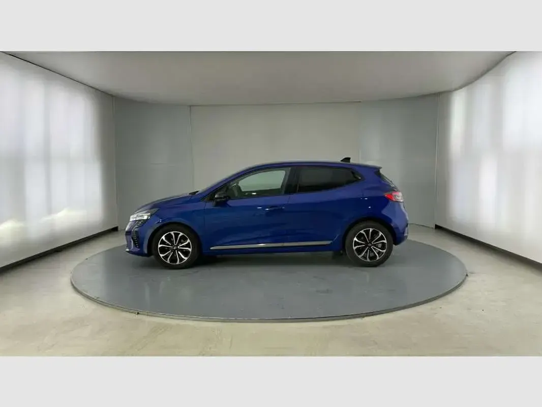Usado Renault Clio V Techno 91 CV (66 kW) 2024 Azul Utilitario