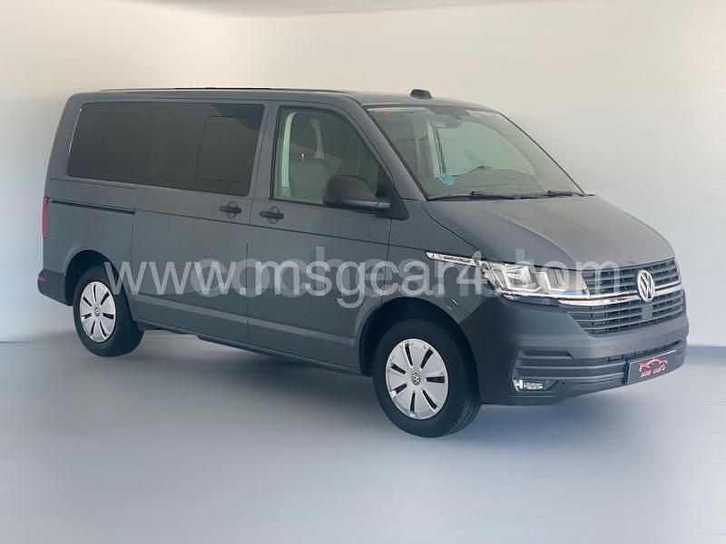 Gris / plata Usado 2021 VW Caravelle Trendline Monovolumen | 32.990 € (Precio justo) - Imagen 1/4