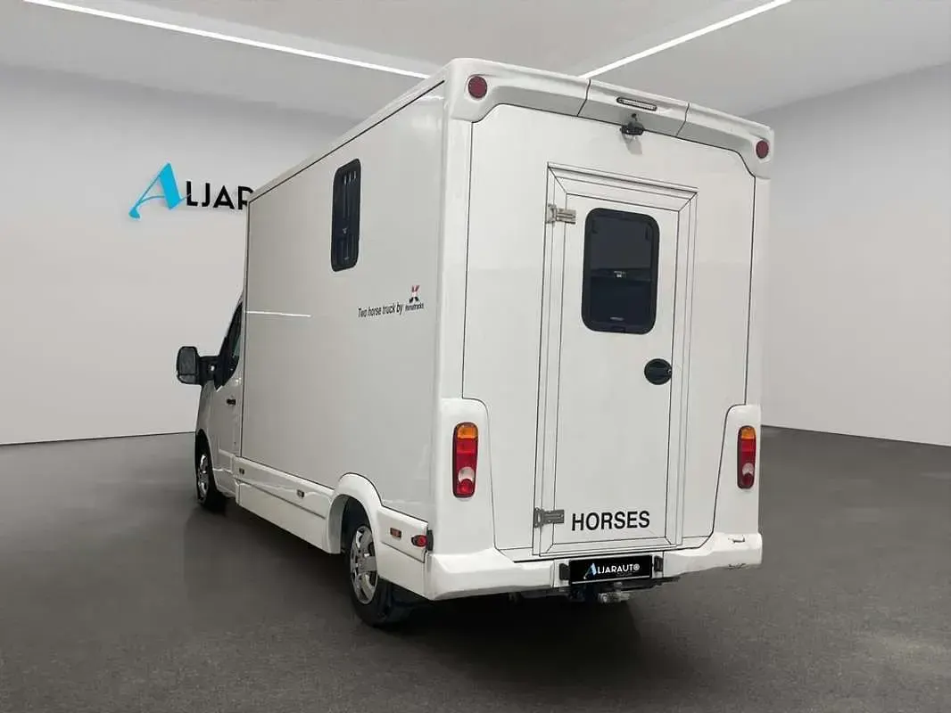Usado Renault Master 165 CV (121 kW) 2024 Blanco Monovolumen