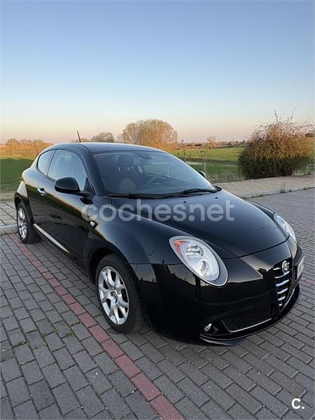 Usado Alfa Romeo GT Junior 78 CV (57 kW) 2009 Negro Berlina