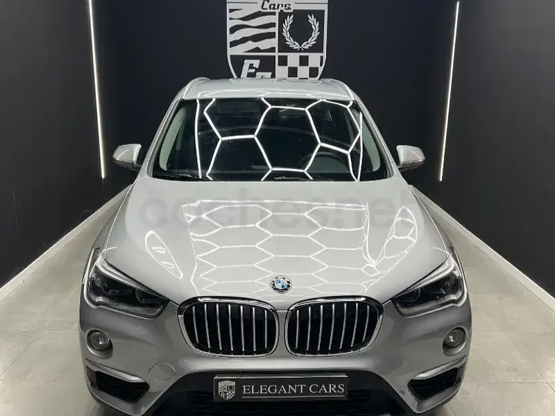 Usado BMW X1 Comfort Edition 150 CV (110 kW) 2019 Gris / plata SUV