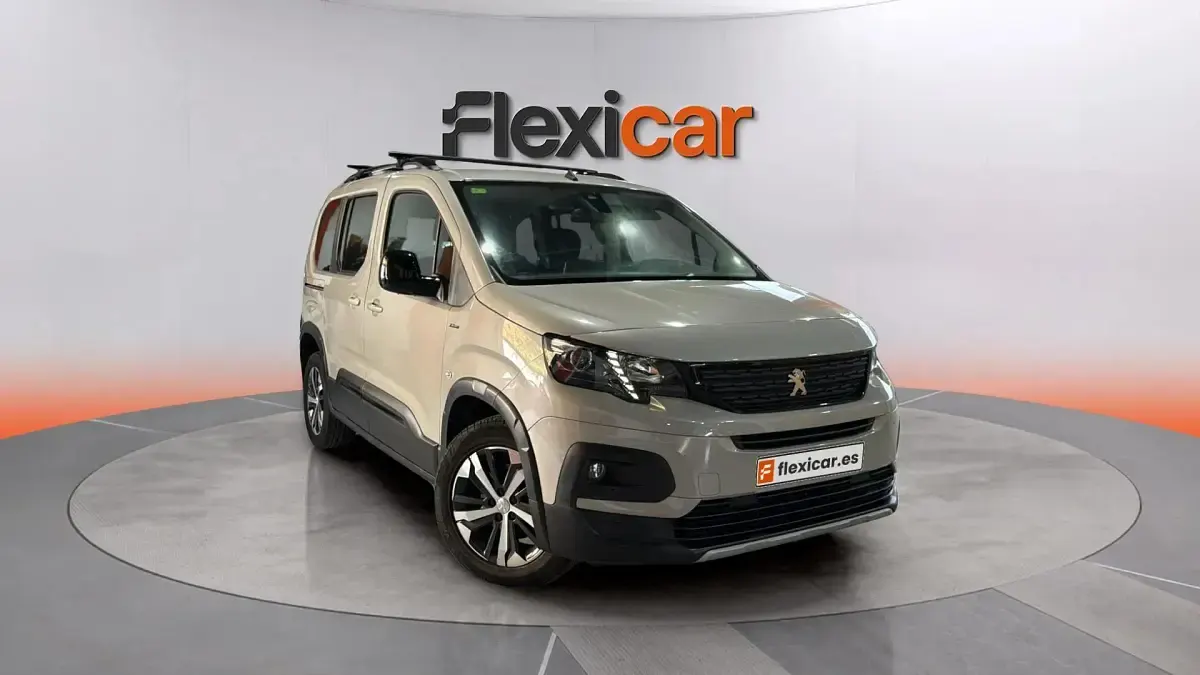 Usado Peugeot Rifter GT-line 131 CV (96 kW) 2020 Monovolumen