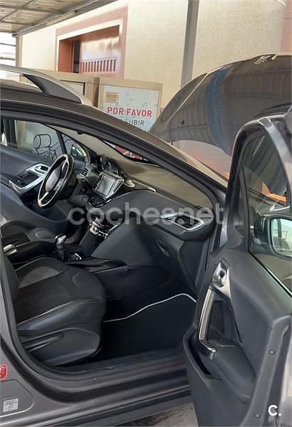 Usado Peugeot 2008 Active 92 CV (67 kW) 2015 Gris / plata SUV