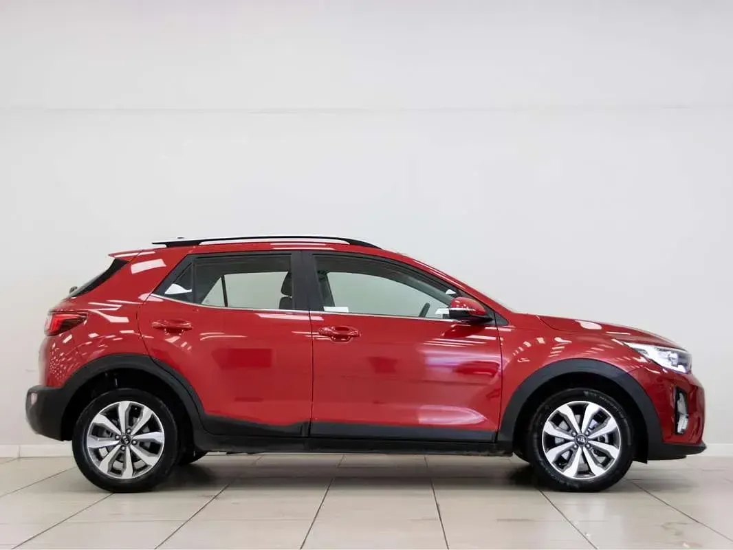 Usado Kia Stonic 101 CV (74 kW) 2020 Rojo SUV