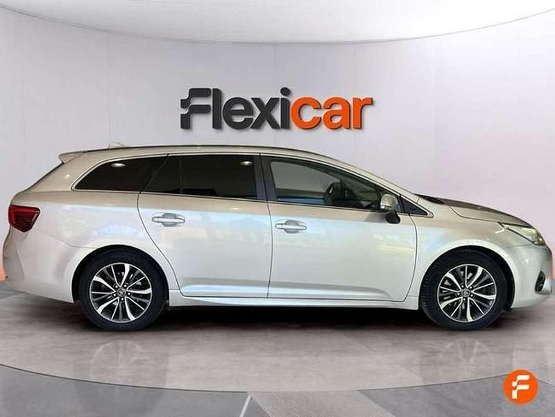 Usado Toyota Avensis Advance 143 CV (105 kW) 2016 Gris Familiar