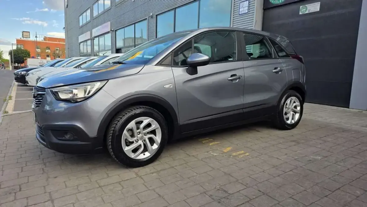 Usado Opel Crossland X Selective 82 CV (60 kW) 2018 Gris SUV